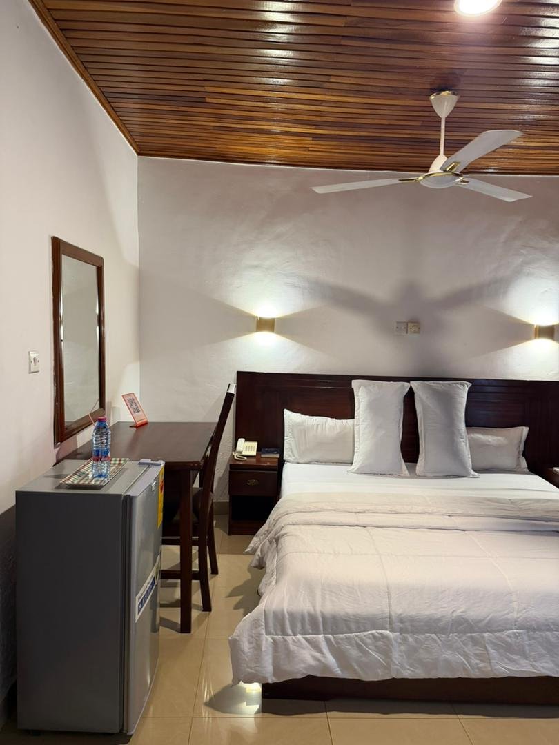 Room image 10